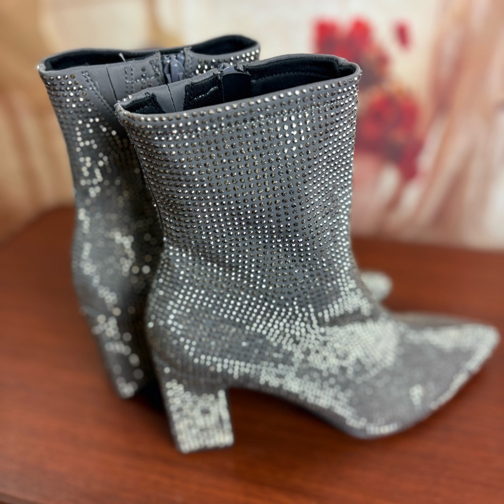 NEW A New Day Women's Gray beaded Ankle Boots - Picture 9 of 12
